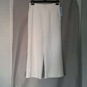 Wide legged Capri Pants NWT